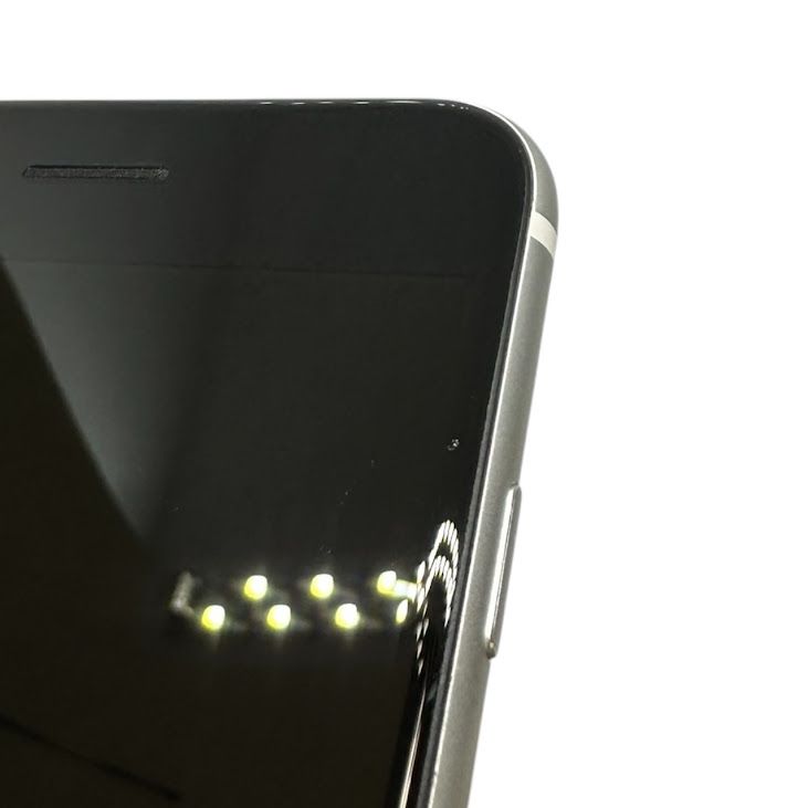 �ڥХåƥ꡼85%��iPhone��SE����2�����64GB���ۥ磻�ȡ�SIM�ե꡼��au��