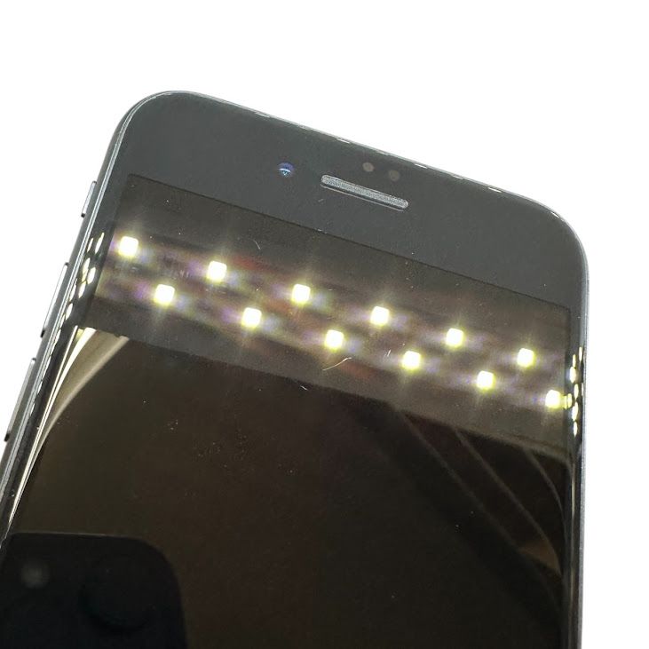 �ڥХåƥ꡼90%��iPhone��SE����2�����64GB���֥�å���SIM�ե꡼���ɥ�����