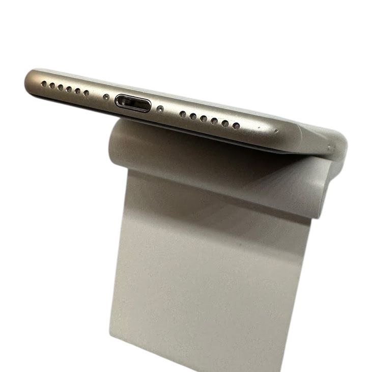 �ڥХåƥ꡼85%��iPhone��SE����3�����64GB���������饤�ȡ�SIM�ե꡼