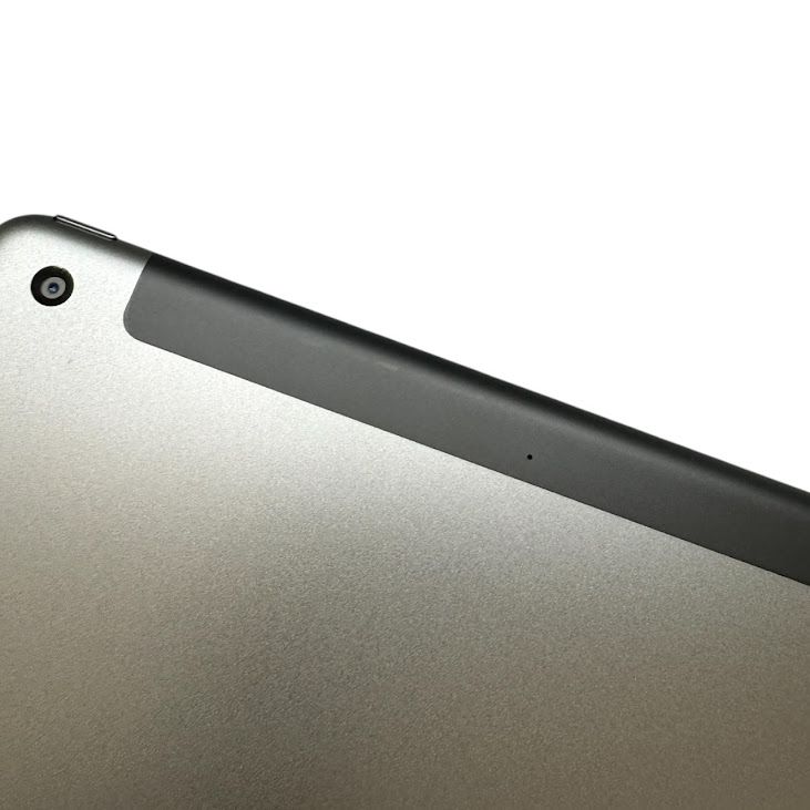 �ڥХåƥ꡼93%��iPad��8������顼��32GB�����ڡ������쥤��SIM�ե꡼��au��