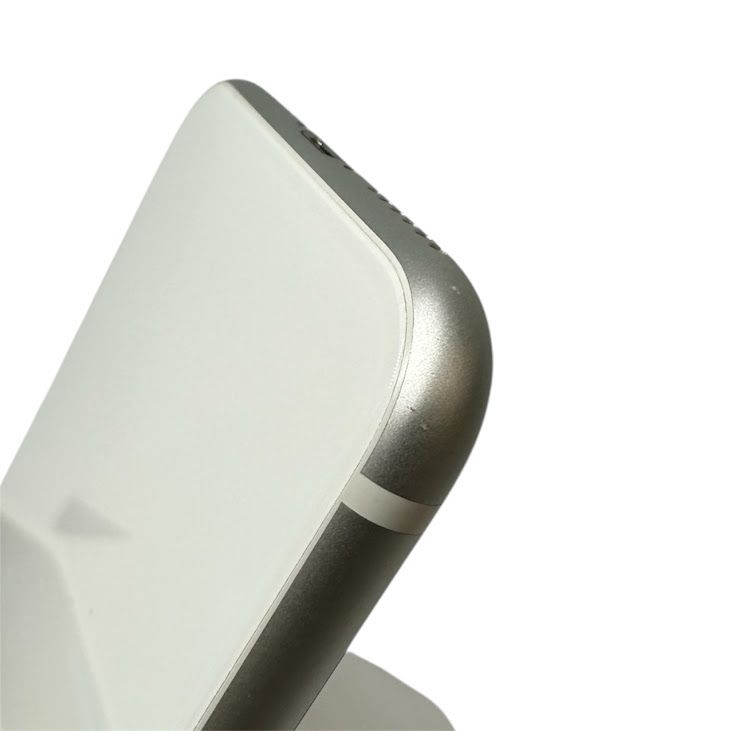 �ڥХåƥ꡼82%��iPhone��SE����2�����64GB���ۥ磻�ȡ�SIM�ե꡼�����եȥХ���