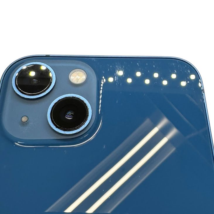 �ڥХåƥ꡼100%��iPhone��13��256GB���֥롼��SIM�ե꡼�����եȥХ���