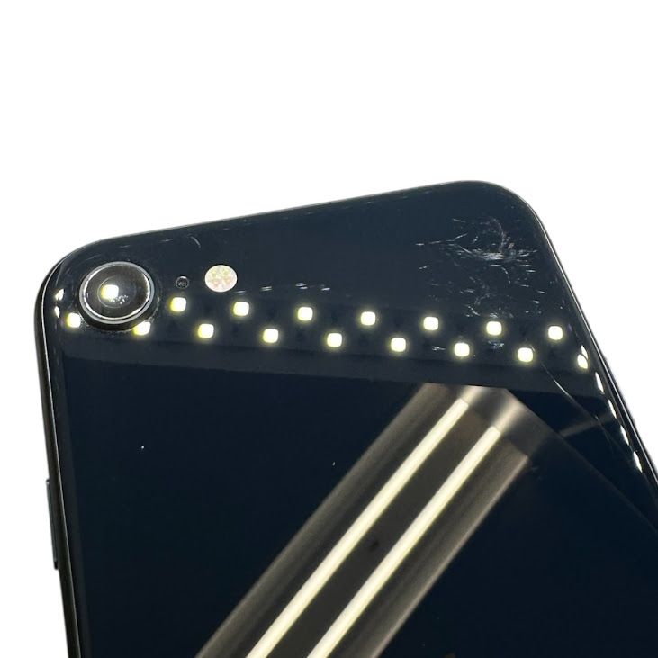 �ڥХåƥ꡼100%��iPhone��SE����3�����64GB���ߥåɥʥ��ȡ�SIM�ե꡼��au��