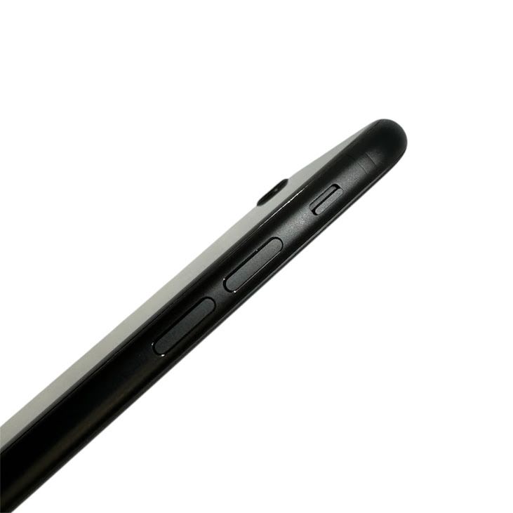 �ڥХåƥ꡼98%��iPhone��SE����2�����64GB���֥�å���SIM�ե꡼��au��