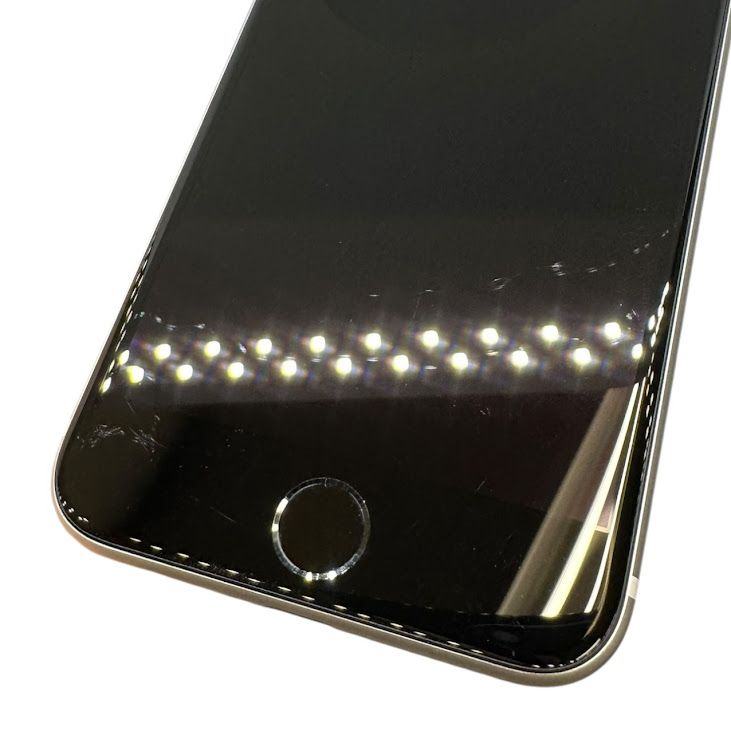 �ڥХåƥ꡼100%��iPhone��SE����2�����64GB���ۥ磻�ȡ�SIM�ե꡼���ɥ�����