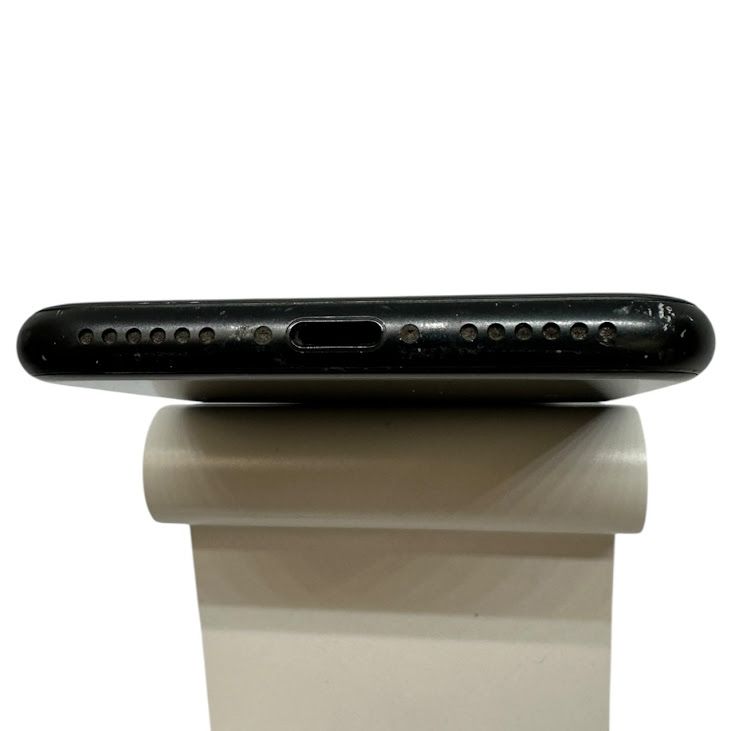 �ڥХåƥ꡼89%��iPhone��SE����2�����64GB���֥�å���SIM�ե꡼��au��