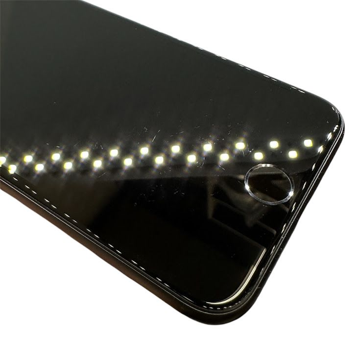 �ڥХåƥ꡼93%��iPhone��SE����2�����64GB���֥�å���SIM�ե꡼���ɥ�����