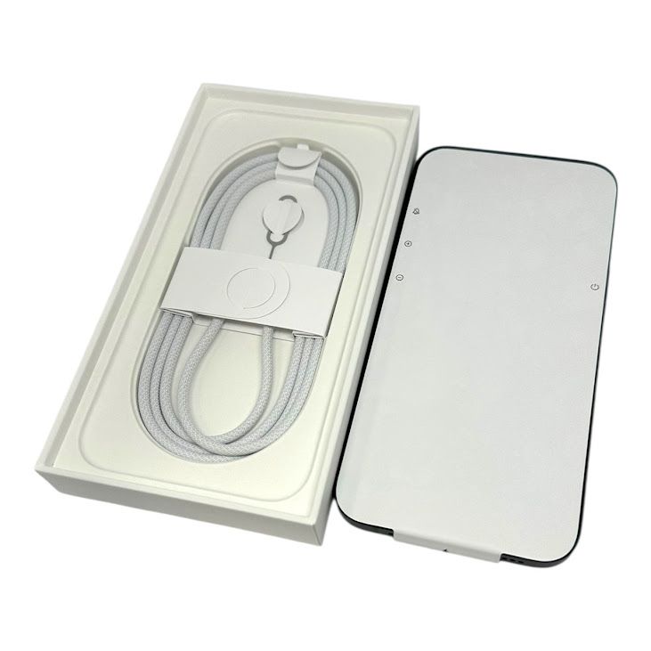 【未使用品】iPhone 16e 128GB ブラック SIMフリー au版