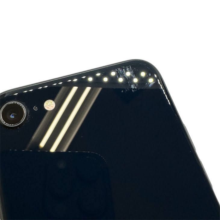 �ڥХåƥ꡼98%��iPhone��SE����3�����64GB���ߥåɥʥ��ȡ�SIM�ե꡼��au��