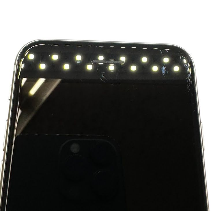 �ڥХåƥ꡼95%��iPhone��SE����3�����64GB���������饤�ȡ�SIM�ե꡼��au��