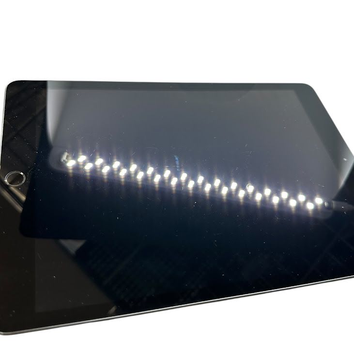 �ڥХåƥ꡼100%��iPad��8��Wi��Fi��Cellular��32GB�����ڡ������쥤