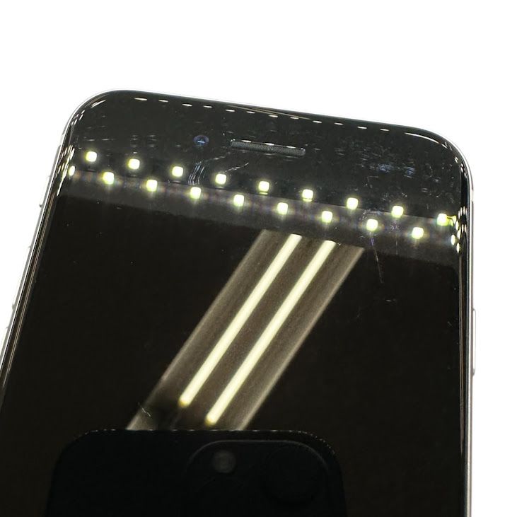 �ڥХåƥ꡼98%��iPhone��SE����2�����64GB���ۥ磻�ȡ�SIM�ե꡼���ɥ�����