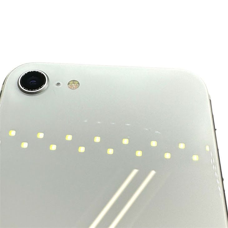 �ڥХåƥ꡼94%��iPhone��SE����2�����64GB���ۥ磻�ȡ�SIM�ե꡼��au��