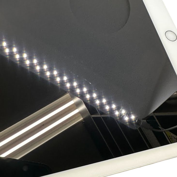 �ڥХåƥ꡼100%��iPad��8��Wi��Fi��Cellular��32GB������С�