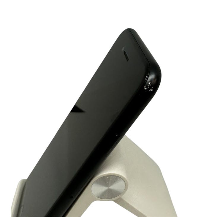 �ڥХåƥ꡼80%��iPhone��SE����2�����64GB���֥�å���SIM�ե꡼��au��