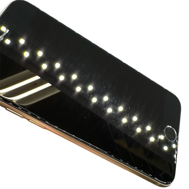 �ڥХåƥ꡼93%��iPhone��SE����3�����64GB���������饤�ȡ�SIM�ե꡼���ɥ�����