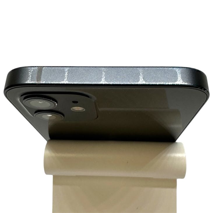 �ڥХåƥ꡼81%��iPhone��12��64GB���֥�å���SIM�ե꡼��au��