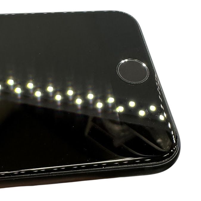 iPhone��SE����3�����128GB���ߥåɥʥ��ȡ�SIM�ե꡼��au��