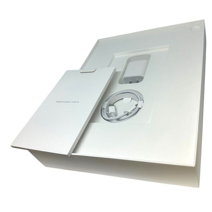 �ڥХåƥ꡼100%��iPadAir��13�������7���塡Wi��Fi��Cellular��256GB