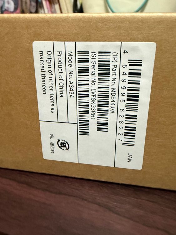 MacBook Pro 10CPU 10GPU 16GB 14.22025ǯ512GB