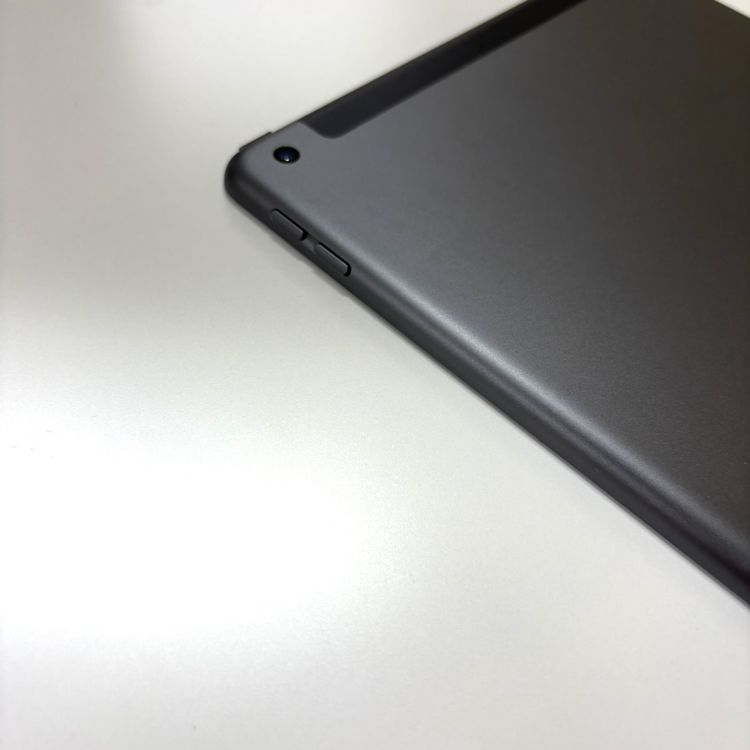 �ڽ���Ź���ݺѡ�iPad ��8���� 128GB Wi-Fi+Cellular��ǥ�