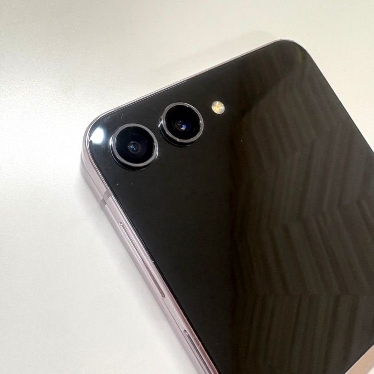 �ڽ���Ź���ݺѡ�Galaxy Z Flip5 SC-54D 256GB ��٥����