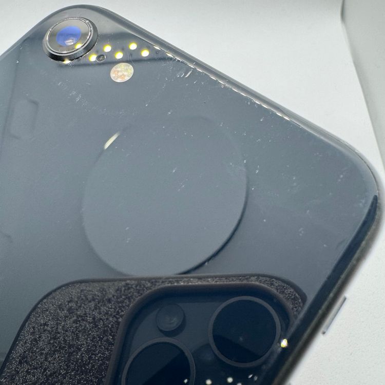 �ڥХåƥ꡼85%��iPhoneSE��3���� 64GB