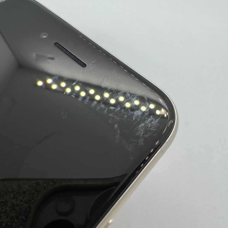 �ڥХåƥ꡼93%��iPhoneSE��3���� 64GB