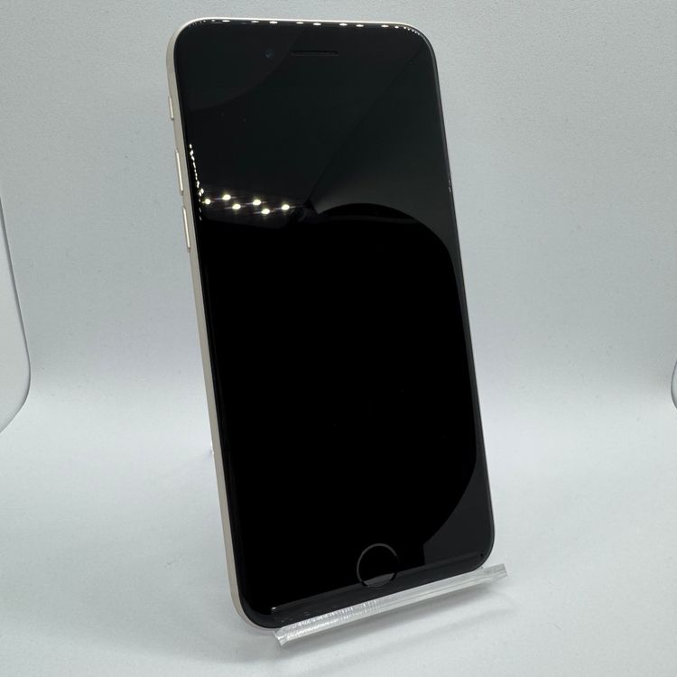 �ڥХåƥ꡼100���iPhoneSE ��3���� 64GB