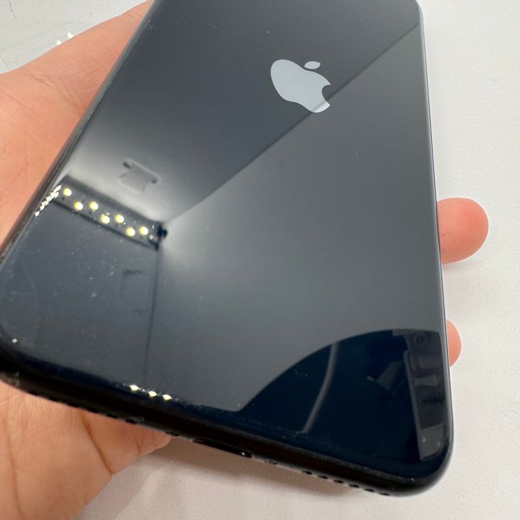 �ڥХåƥ꡼85%��iPhoneSE��3���� 64GB