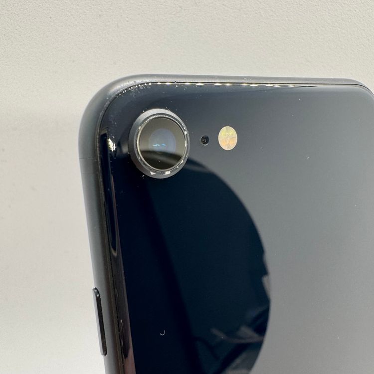 �ڥХåƥ꡼86%��iPhoneSE��3���� 64GB