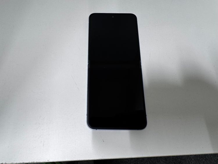 ��̤���ѵ��Galaxy Z Flip6 SCG29 256GB�úǿ��ޤꤿ���ߥ��ޥ�