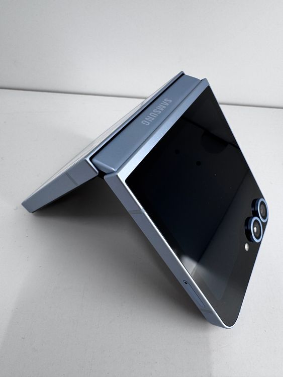 ��̤���ѵ��Galaxy Z Flip6 SCG29 256GB�úǿ��ޤꤿ���ߥ��ޥ�