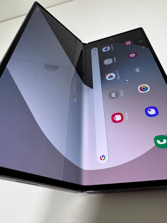 ��̤���ѵ��Galaxy Z Fold6 SCG28 256GB�úǿ��ޤꤿ���ߥ��ޥ�