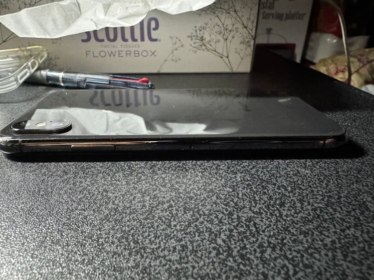 au iPhoneX 64GB �֥�å���BT100%