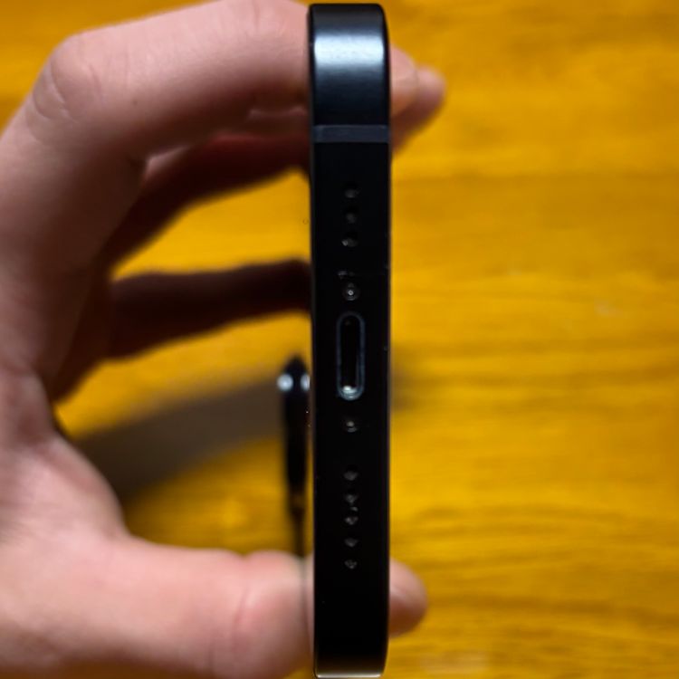 �ڥ���󥯡�iPhone14 128GB �ߥåɥʥ���