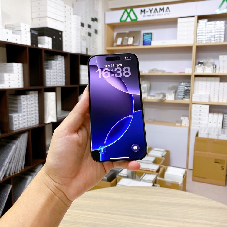 iPhone 16 Pro 128GB �֥�å� �Хåƥ꡼ 92% ������ SIM�ե꡼