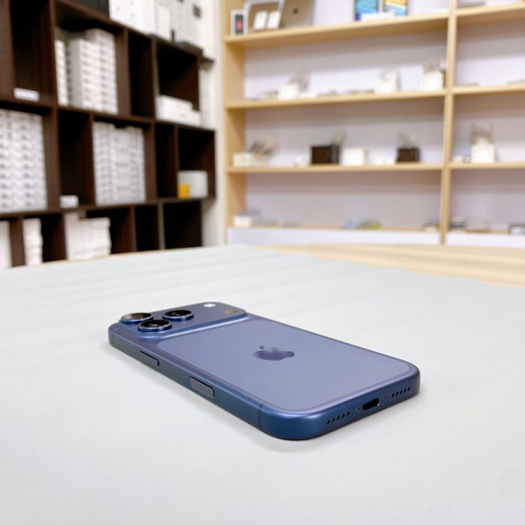 iPhone 17 Pro 1TB �ǥ����ץ֥롼 �Хåƥ꡼ 100% ������ SIM�ե꡼