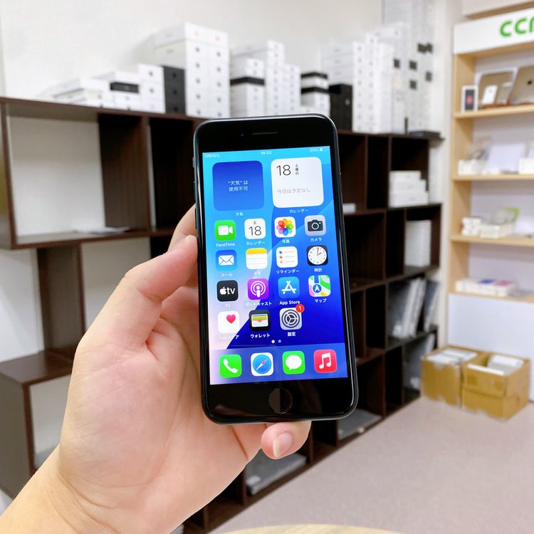 iPhone SE ��3���� 64GB �ߥåɥʥ��� �Хåƥ꡼ 91% ������ SIM�ե꡼