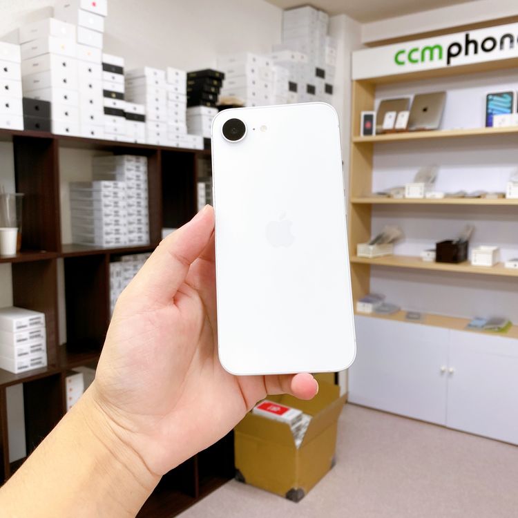 iPhone 16E 256GB �ۥ磻�� �Хåƥ꡼ 100% ������ SIM�ե꡼