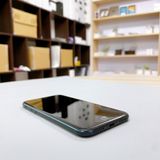 iPhone SE ��3���� 64GB �ߥåɥʥ��� �Хåƥ꡼ 86% ������ SIM�ե꡼