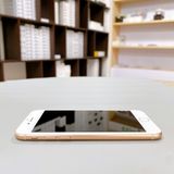 iPhone 8 64GB ������� �Хåƥ꡼ 100% ������ SIM�ե꡼