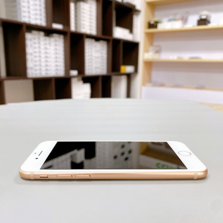 iPhone 8 64GB ������� �Хåƥ꡼ 100% ������ SIM�ե꡼