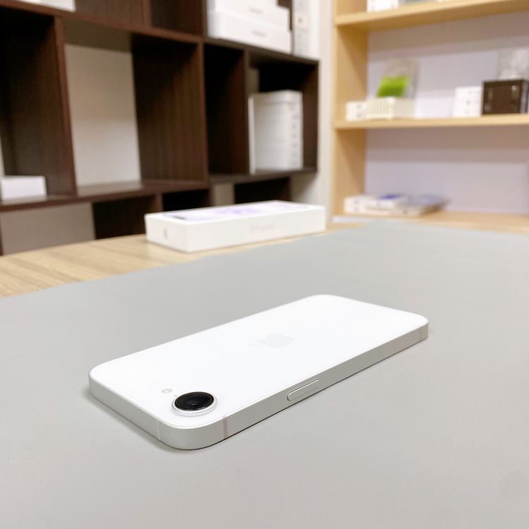 iPhone 17E 512GB �ۥ磻�� �Хåƥ꡼ 100% ������ SIM�ե꡼