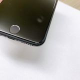 iPhone SE ��3���� 64GB �ߥåɥʥ��� �Хåƥ꡼ 93% ������ SIM�ե꡼