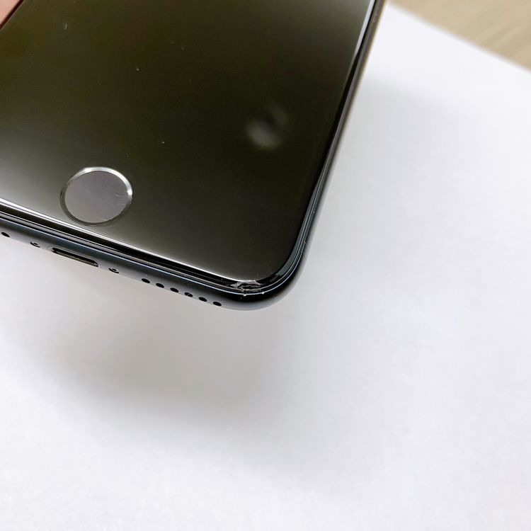 iPhone SE ��3���� 64GB �ߥåɥʥ��� �Хåƥ꡼ 93% ������ SIM�ե꡼