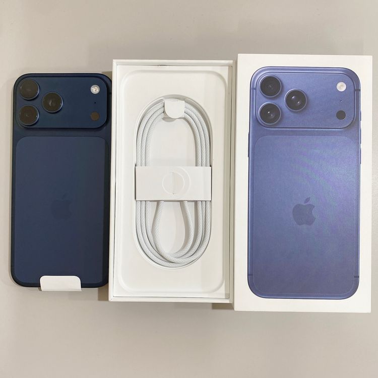 �ڳ����Ѥߡ�iPhone 17 Pro Max 256GB �ǥ����ץ֥롼 ������ SIM�ե꡼