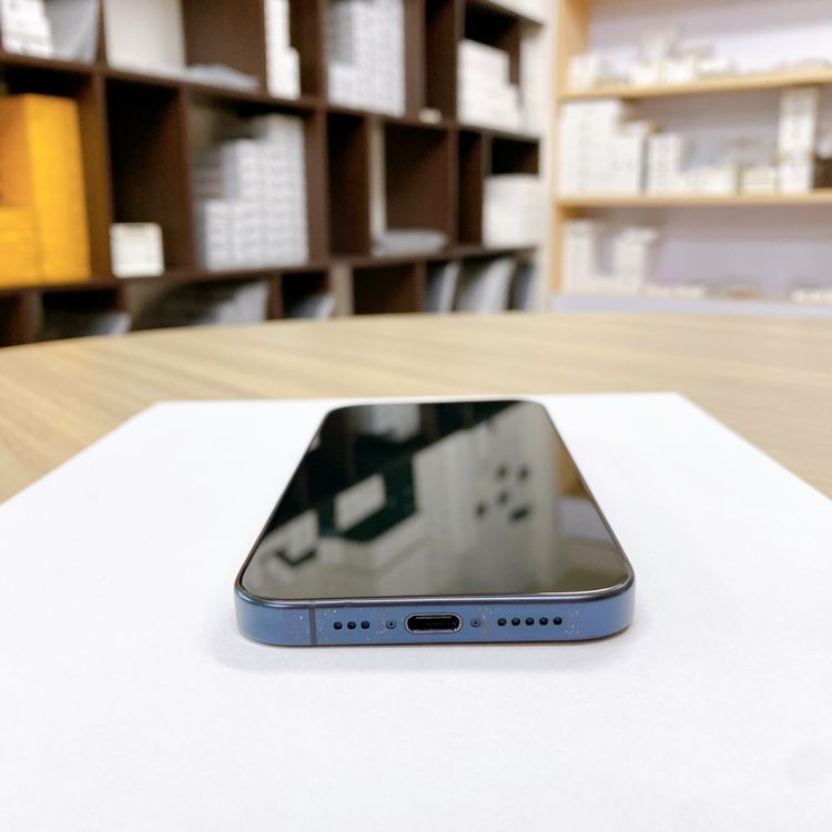 iPhone 15 Pro 128GB �֥롼 �Хåƥ꡼ 86% ������ SIM�ե꡼