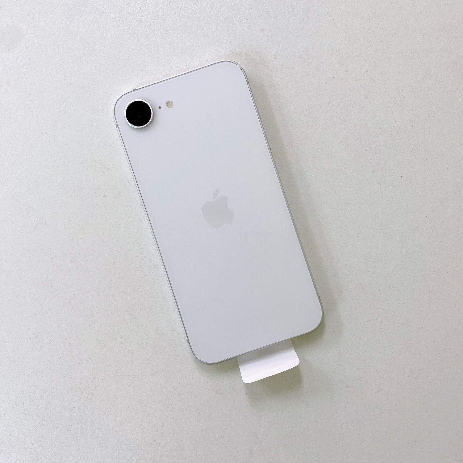 ムスビー｜【新品未使用】iPhone 17e 256GB ホワイト MHRP4J/A Apple版