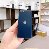 iPhone SE ��3���� 64GB �ߥåɥʥ��� �Хåƥ꡼ 89% ������ SIM�ե꡼